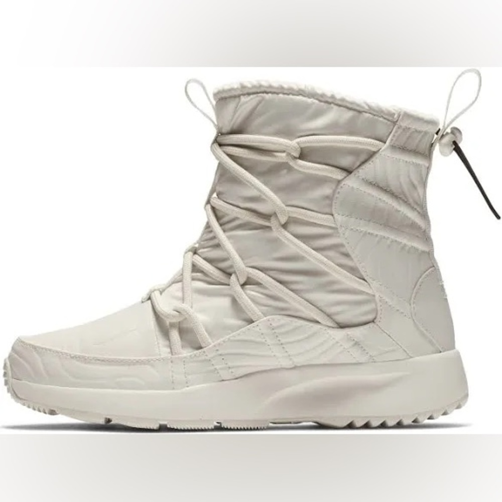 🤍NIKE- Tanjun High Rise Women's Beige Boots